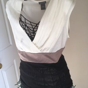 Lovely Fitted  V -Neck  Blouse